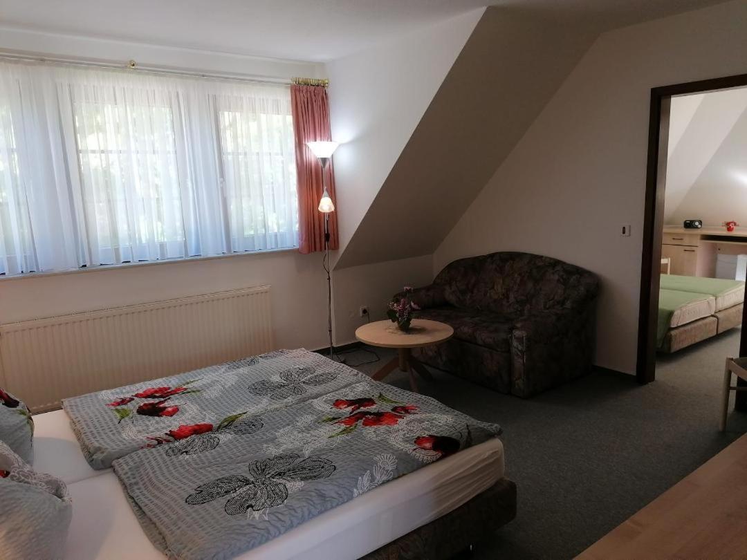Hotelpension Schwalbennest Benz  Exteriör bild