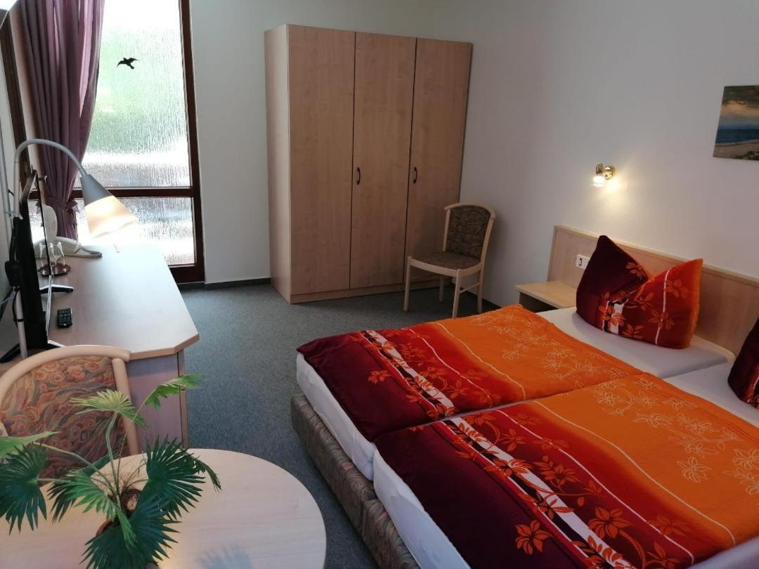 Hotelpension Schwalbennest Benz  Exteriör bild