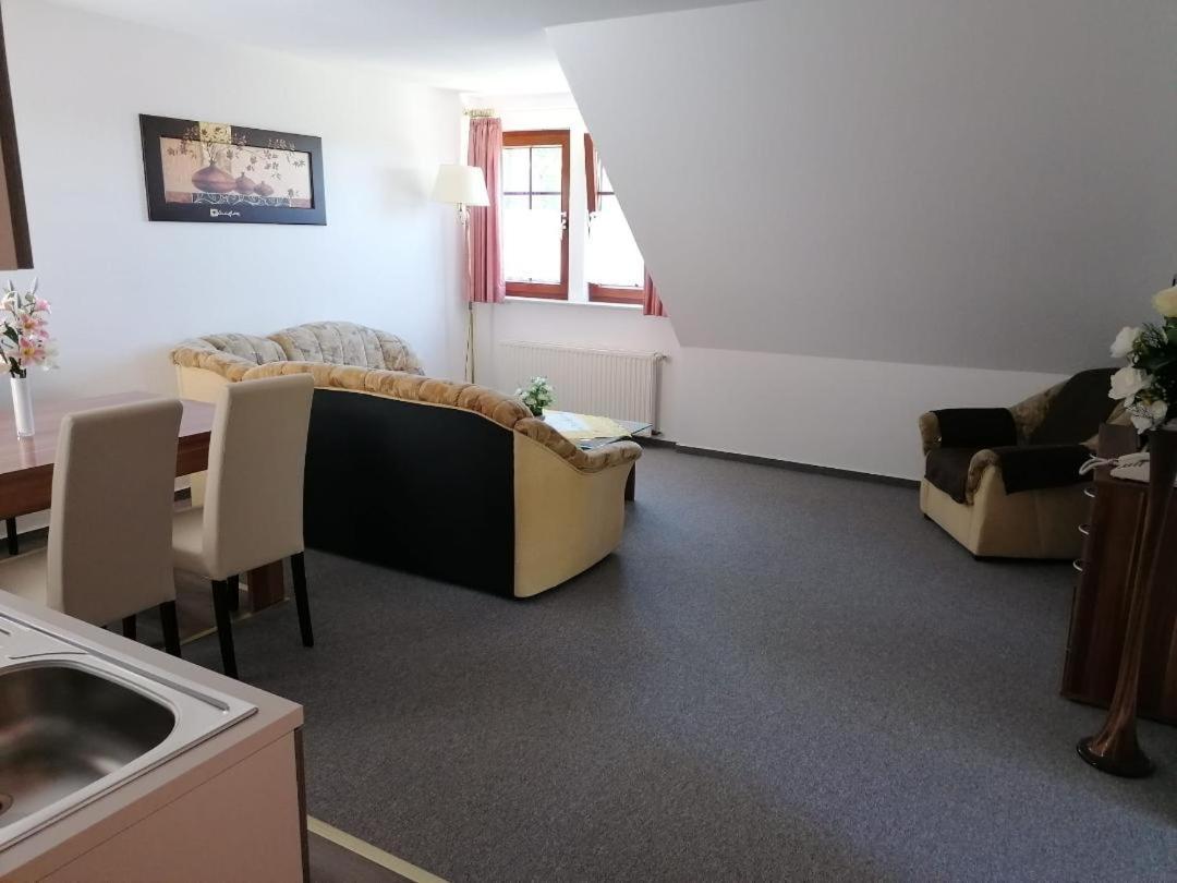 Hotelpension Schwalbennest Benz  Exteriör bild